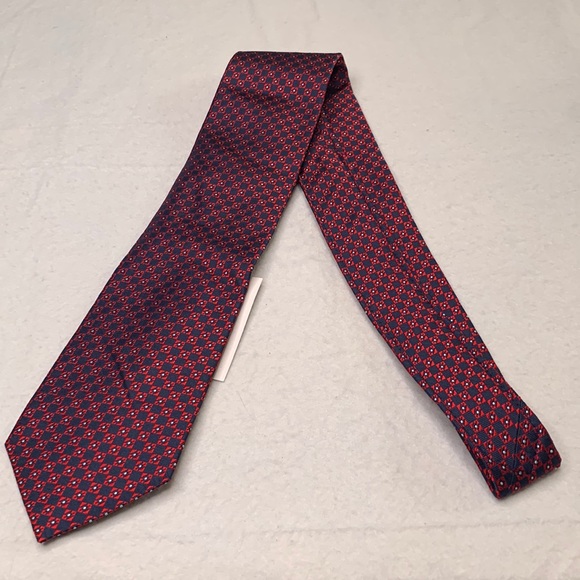 Roundtree & Yorke Other - 3377 ROUNDTREE & YORKE NWT BLUE RED SILK TIE